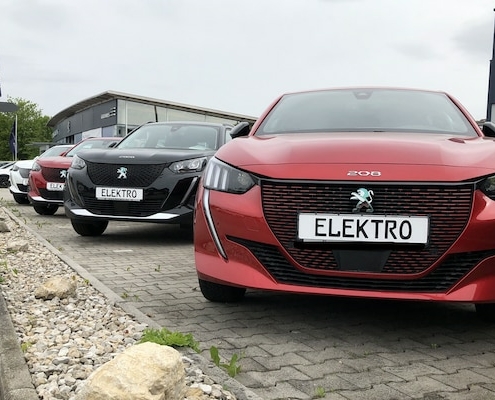 tudie der Deutschen BankUmverteilung von Arm nach Grün: Vom Elektroauto profitieren vor allem Reiche